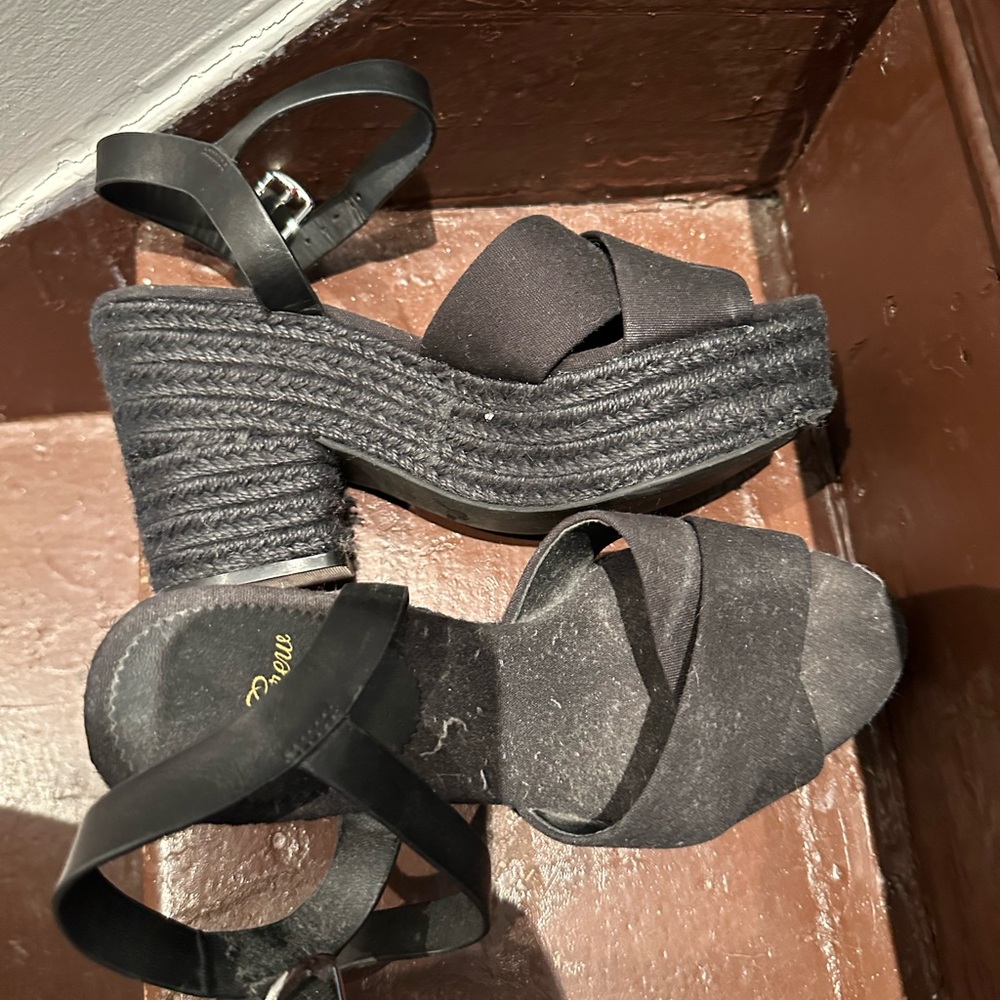 Black Wedge platform woven Sandals
